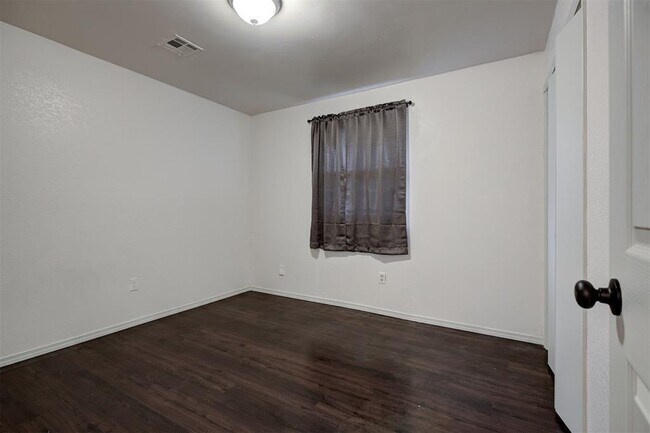Photo - 11832 Sagamore Dr