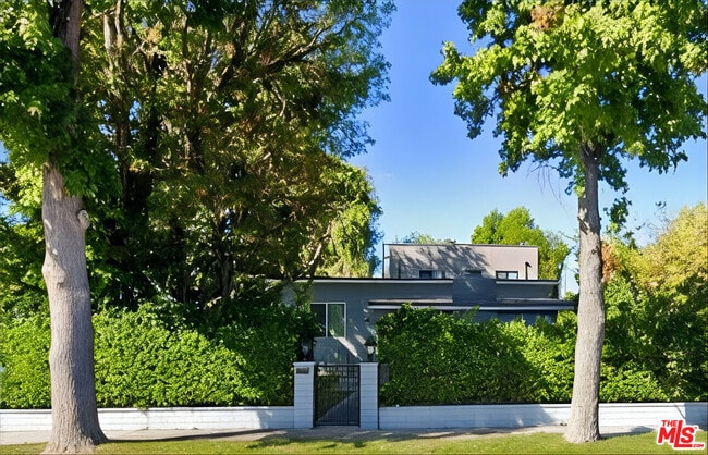 Photo - 5147 Fulton Ave