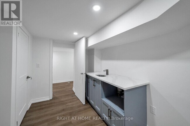 Photo - 49 Priory Dr