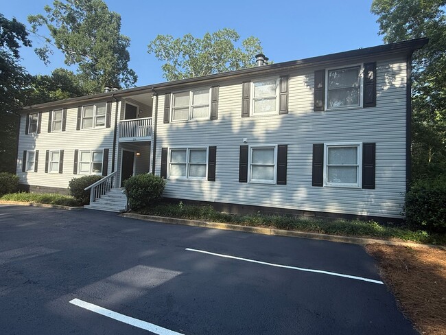 Building Photo - 216 Mark Twain Cir