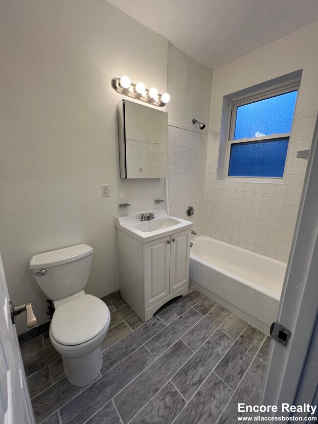 Photo - 111 Norway St Unidad 307