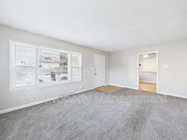 Photo - 2700 Oakley Ave
