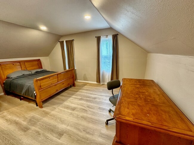 Photo - 614 Jamesville Ave