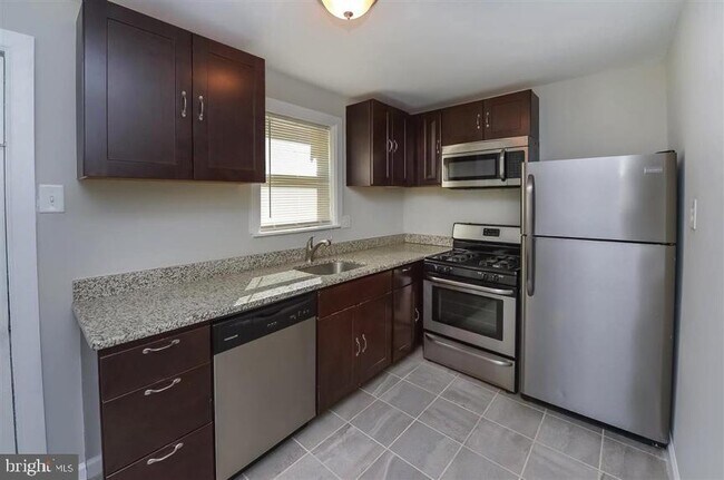 Photo - 526 W Moyamensing Ave