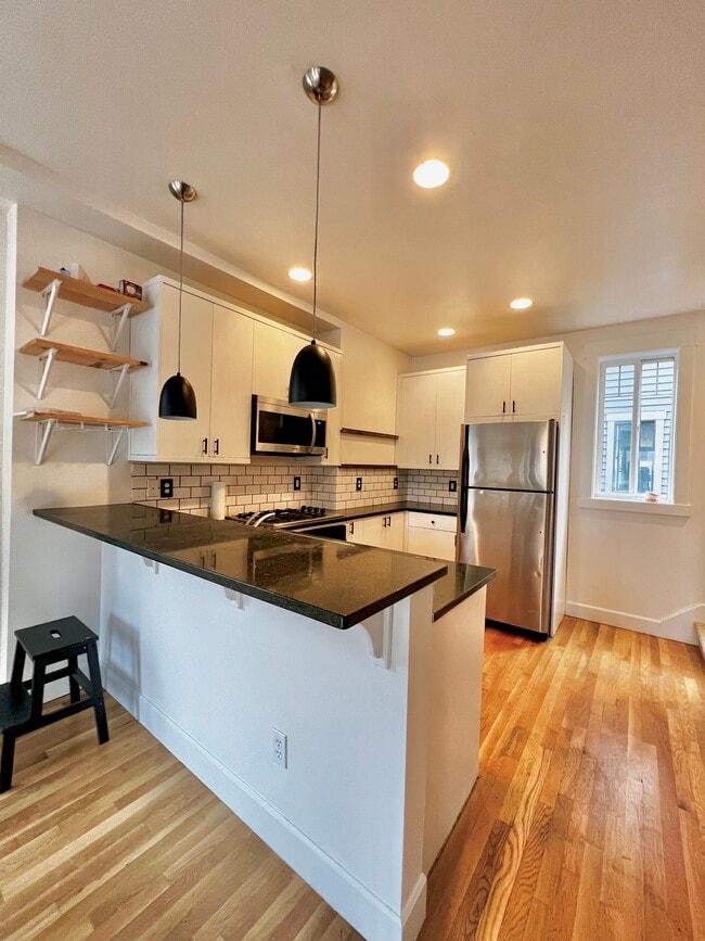 Photo - 1017 NE 125th St