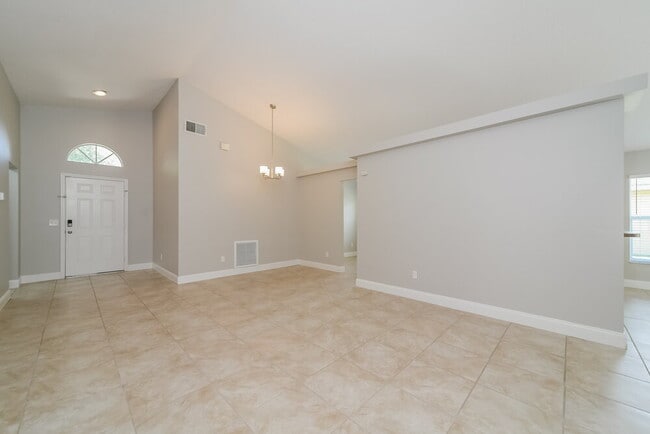Photo - 2708 Eagle Creek Ct