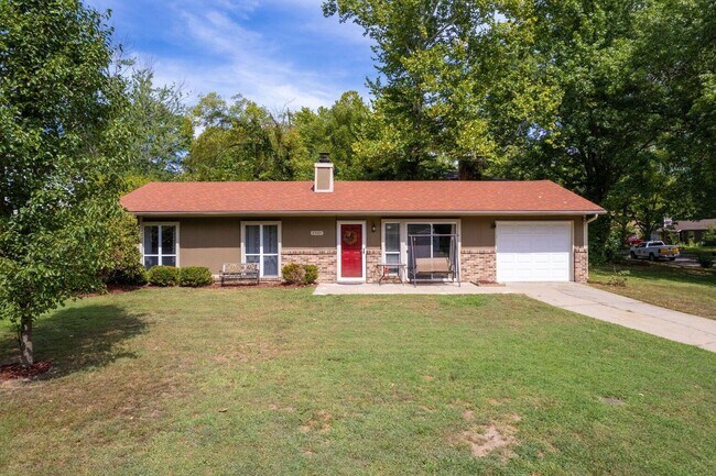 2501 Grandview Cir