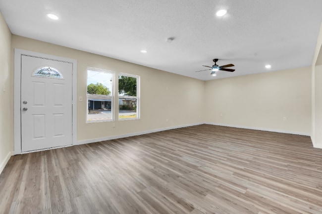 Photo - 220 Kay Ln