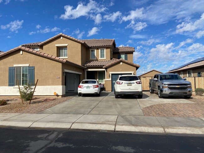 STUNNING 6 BEDROOM 3.5 BATH HOME WITH LOFT... - STUNNING 6 BEDROOM 3.5 BATH HOME WITH LOFT...
