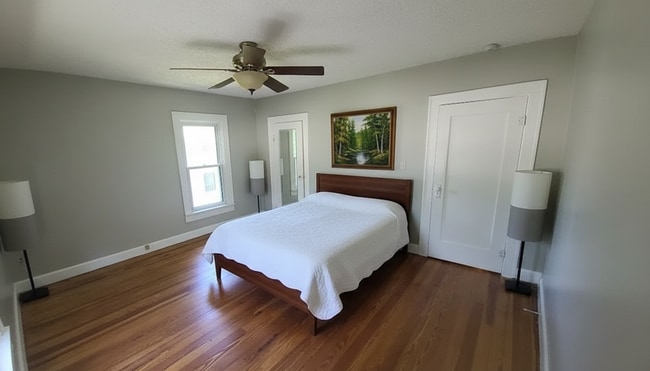 Photo - 860 Fletcher Ave