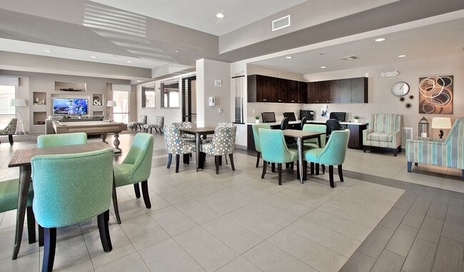 Photo - Boulder Pointe