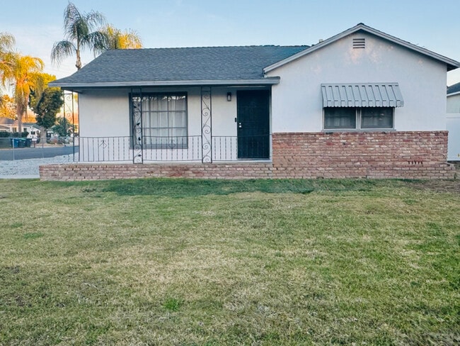 Building Photo - 10609 Mountain View Ave