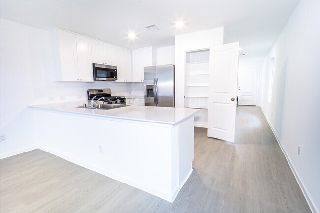 Photo - 5610 Shelford Birch Dr