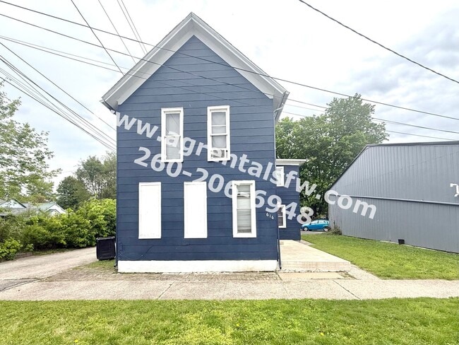 Building Photo - 616 Mechanic St Unit B