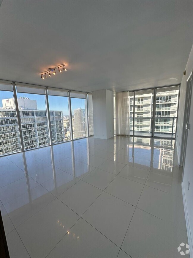 Building Photo - 495 Brickell Ave Unit 5110 Rental