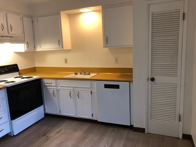 Kitchen - Southern Belle Unit 5206