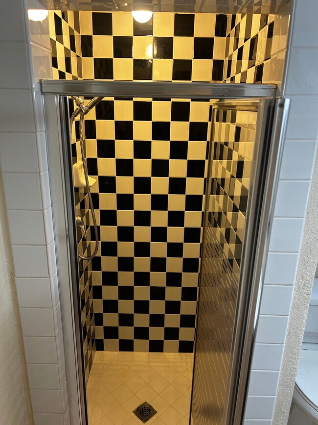 Photo - 475 Central Ave