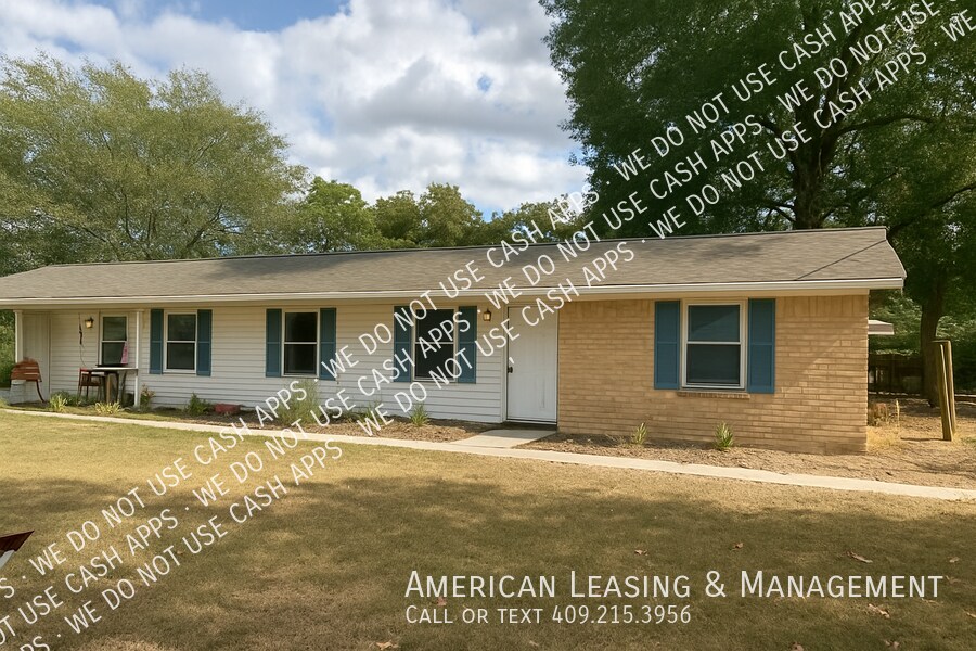 Photo - 201 S 2nd St