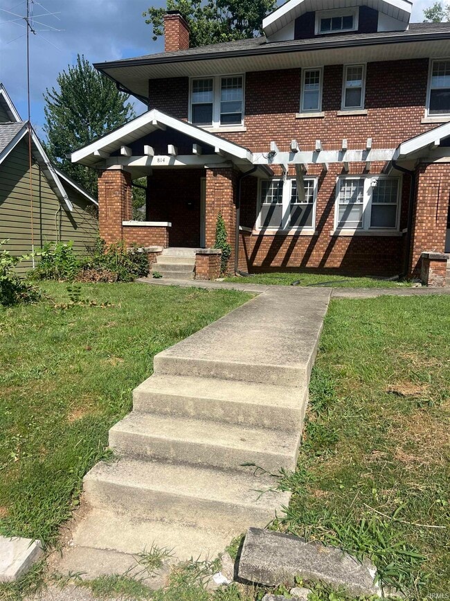 Building Photo - 814 N Washington St Rental