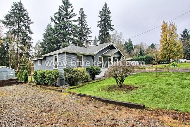 Photo - 2 Bed, 2 Bath Home with Large Yard Near Kiggins Bowl