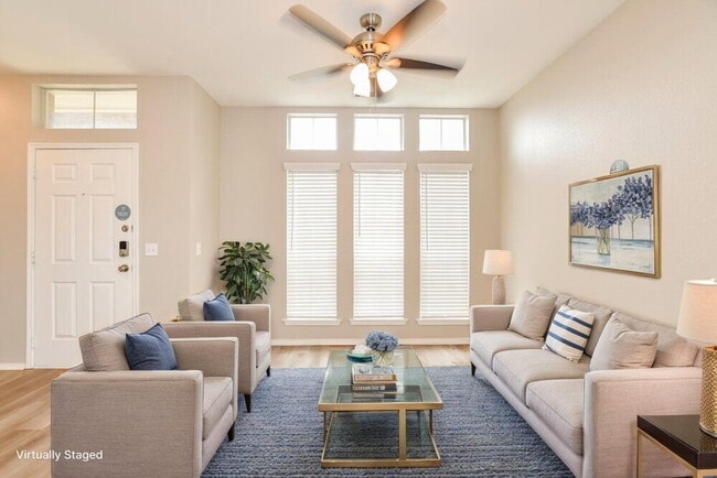 Photo - 309 Cobblestone Dr