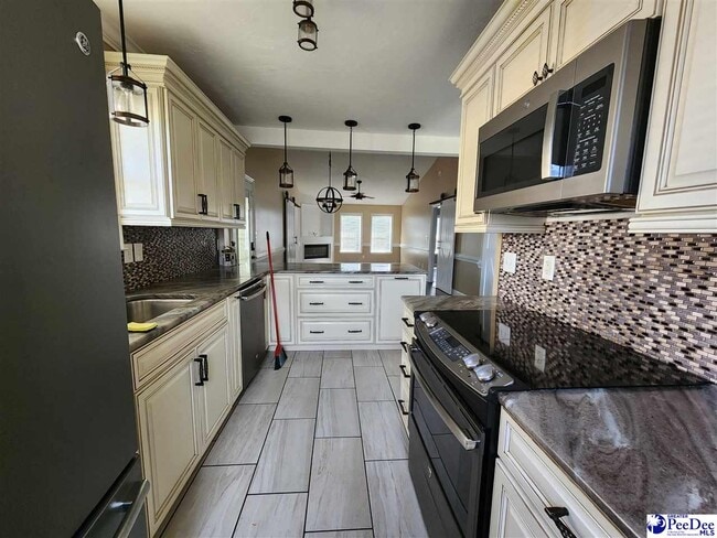 Photo - 418 Londonberry Dr