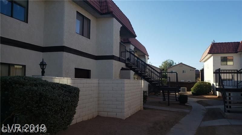 Photo - 4300 N Lamont St Unit 209