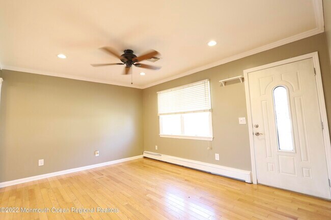 Photo - 585 Sica Ln