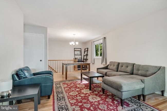 Photo - 6369 Edsall Rd