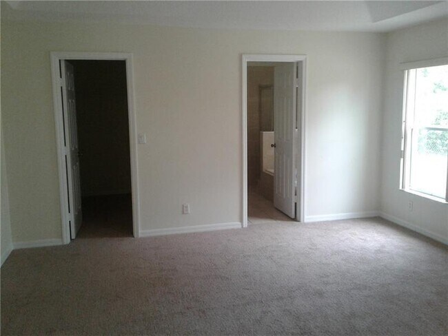Photo - 1752 SW Airoso Blvd