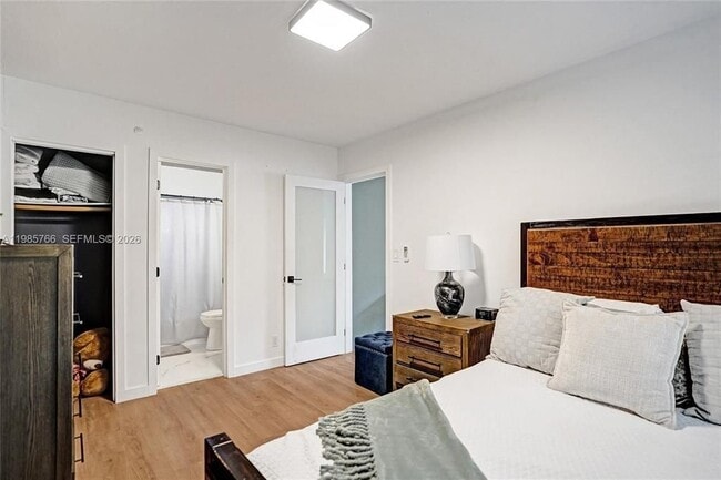 Photo - 754 NE 40th St