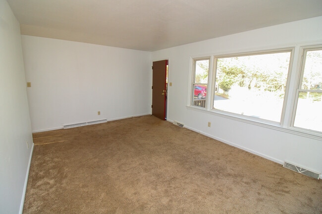 Photo - 228 Aurora Dr