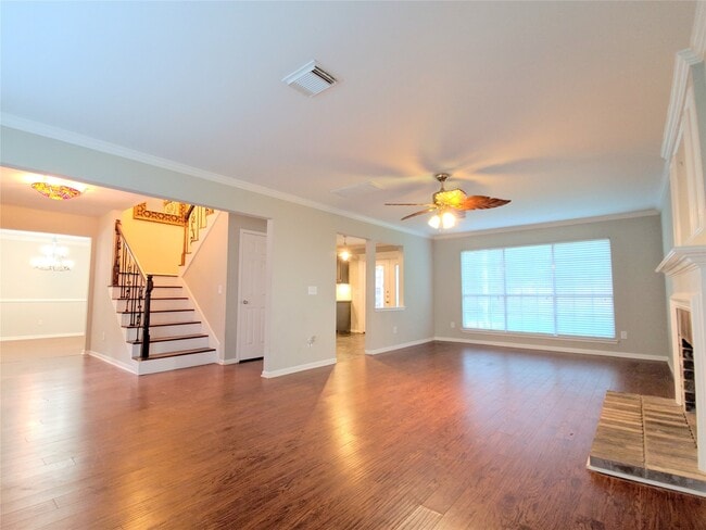 Photo - 15 Thorn Berry Pl