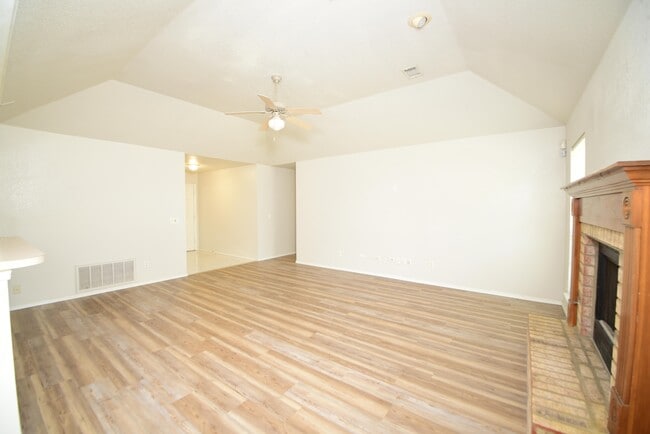 Photo - 11255 S 105th E Ave