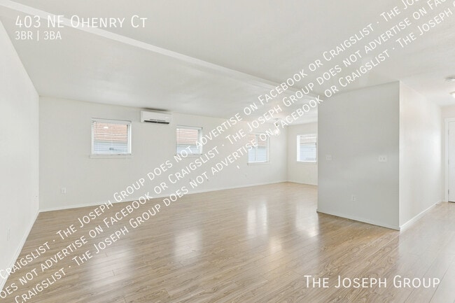 403 NE Ohenry Ct