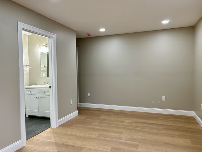 Photo - 60 W Church Rd Unit L