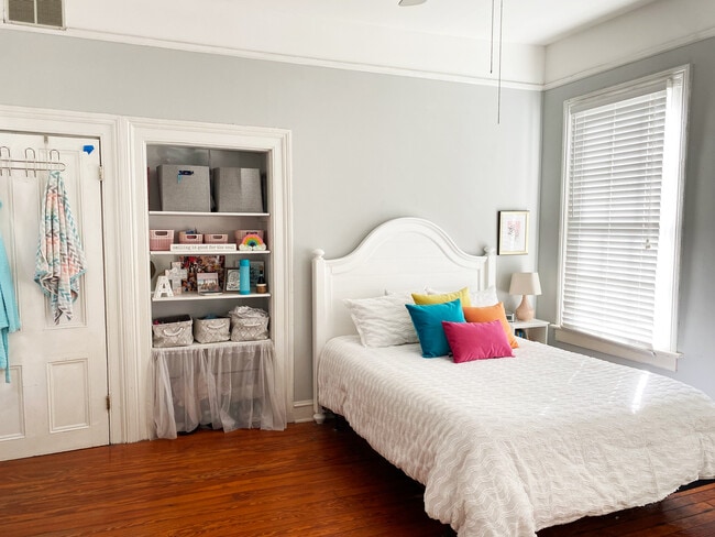 Back Bedroom- 2 closets - 206 Calhoun St Unit B