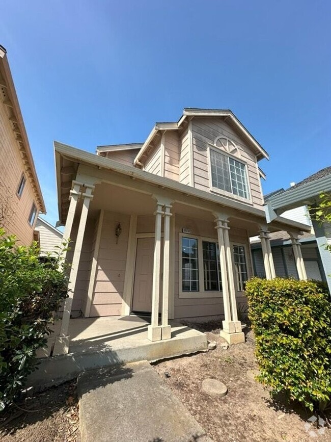 Building Photo - Nor Cal Realty Inc - 3 bedroom 2.5 bath Si... Rental