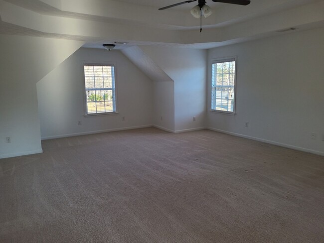 Photo - 5 bedroom/4 bathroom home available to rent in Fortson!