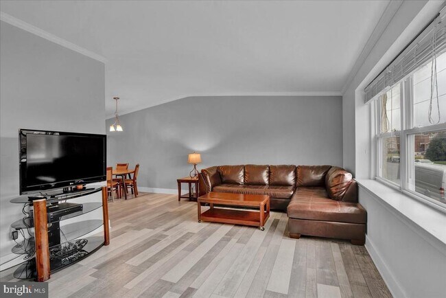 Photo - 1952 Goodnaw St