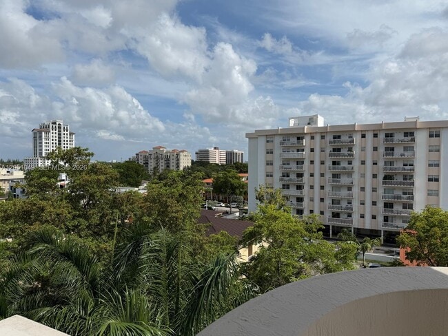 Building Photo - 50 Menores Ave Unit 518