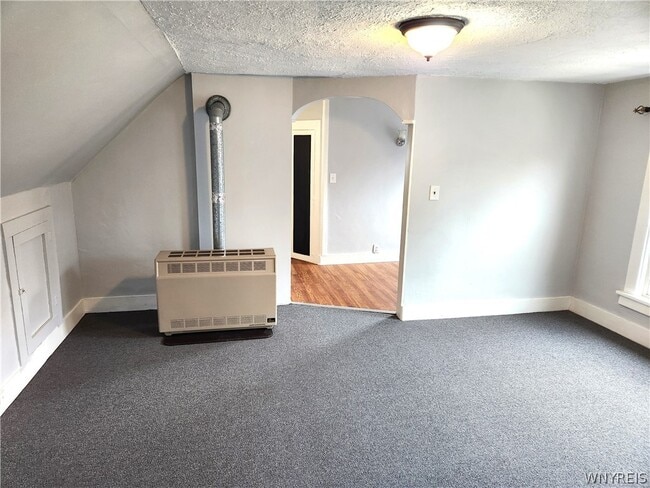 Photo - 427 Broad St