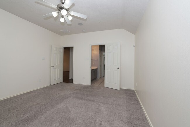 Photo - 7 N Regan Mead Cir