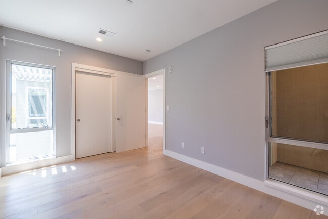 3BR, 2BA - 1,370SF - Bedroom - 520 El Camino Real