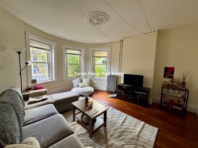 Photo - 96 Calumet St Unit 1