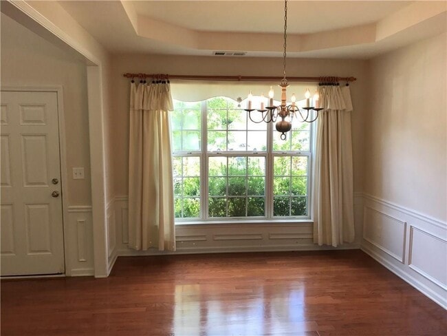 Photo - 613 Friars Head Ct NE