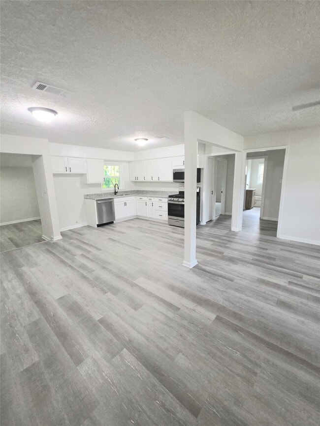 4931 Cosby St