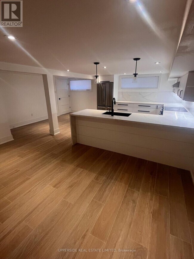 Photo - 15 Addington Crescent