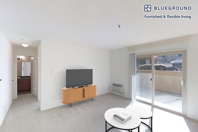 Photo - 1600 Villa St Unidad GO FL3-ID6583A