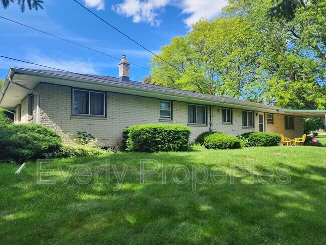 Photo - 2901 Banning Way